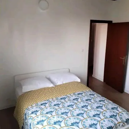 Marci- Sweethome